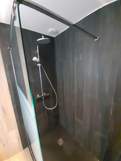 Logement 80 M2 Avec Terrasses Entre Les Deux Abers 랑데다 외부 사진