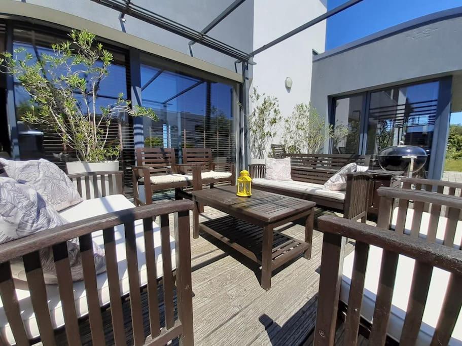 Logement 80 M2 Avec Terrasses Entre Les Deux Abers 랑데다 외부 사진